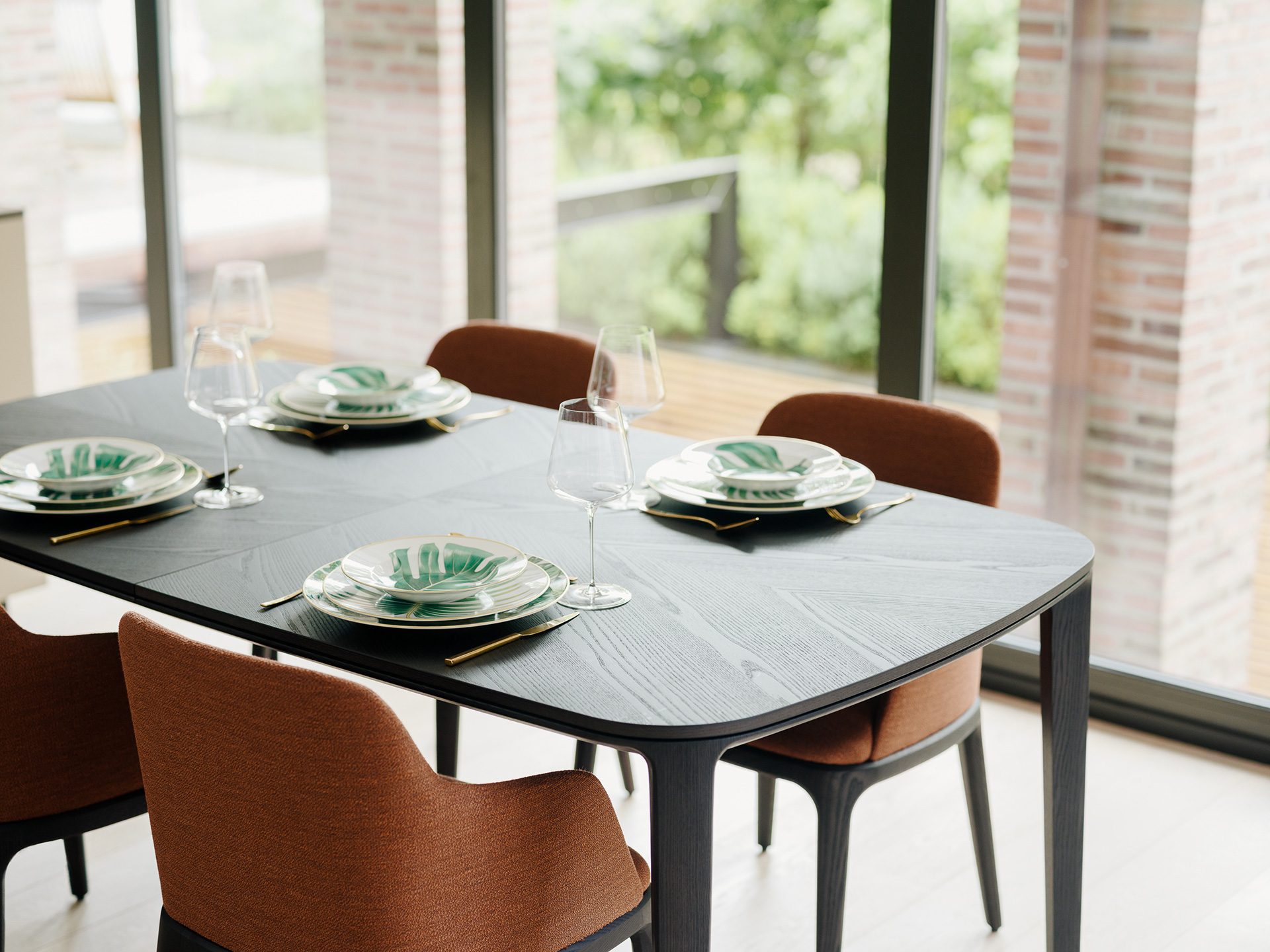 Spisebord med fire personer