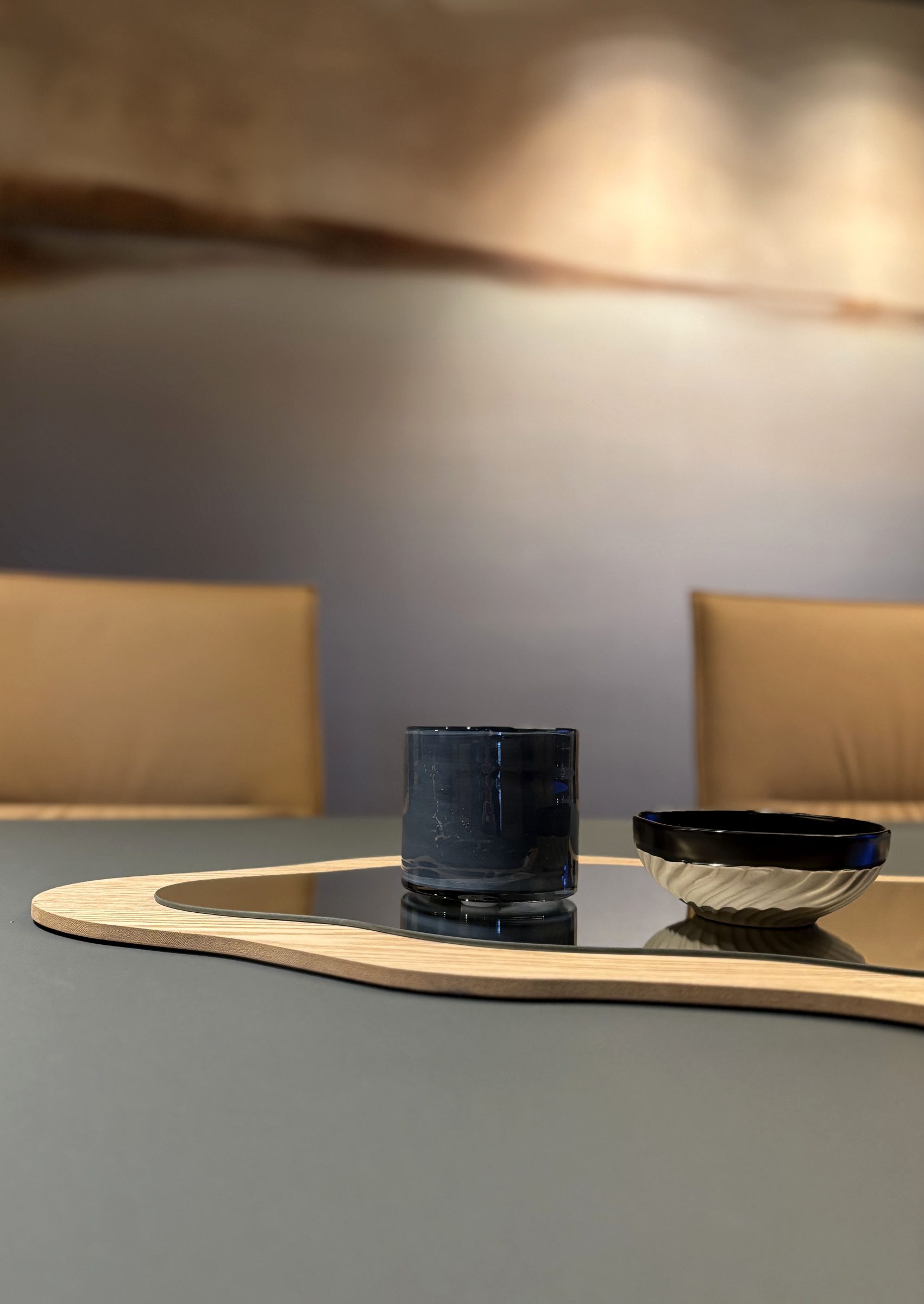 Design møbel med lys og glas