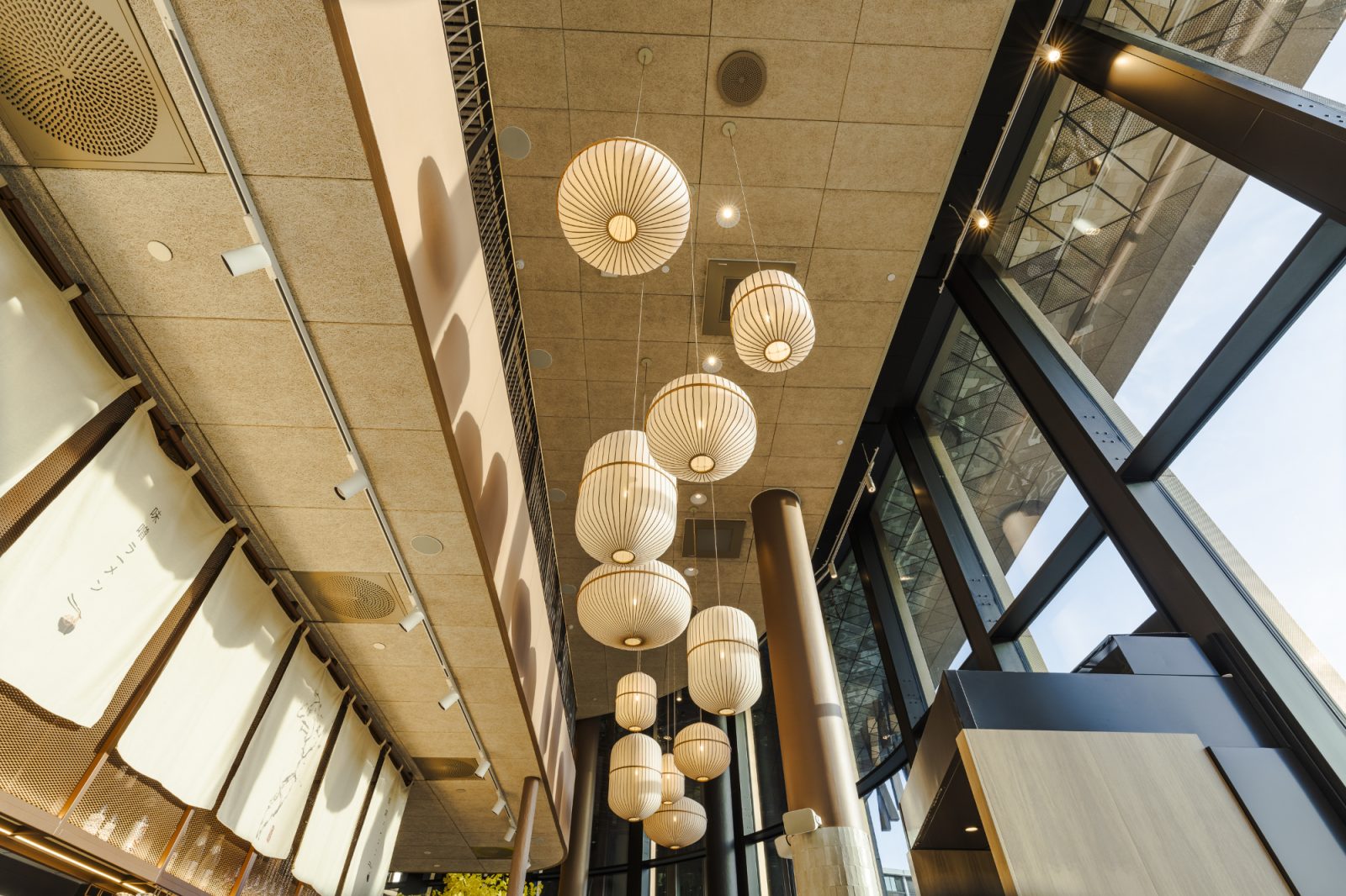 Moderne belysning i tak